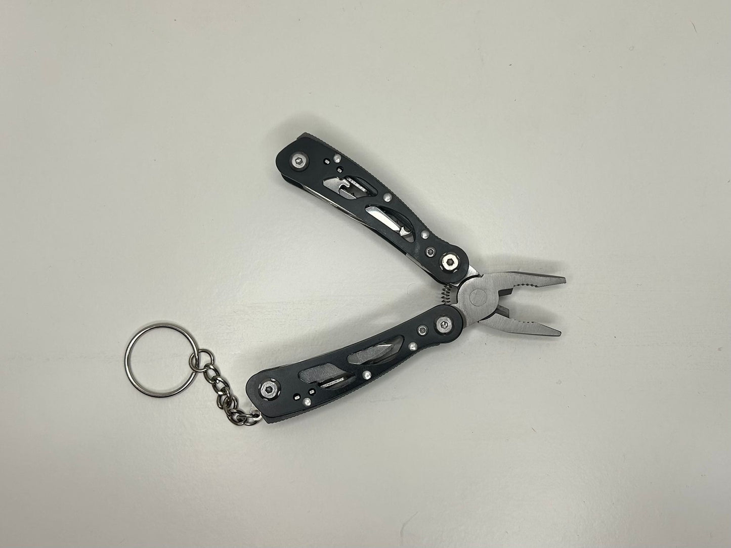 HANDYHOME 13 IN 1 FOLDING MULTITOOLS